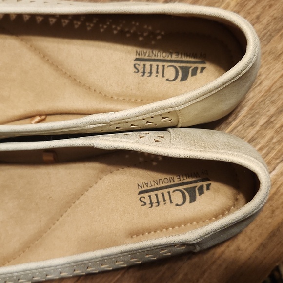 Cliffs By White Mountain Cut-Out Flats, Size 10M - Picture 7 of 9